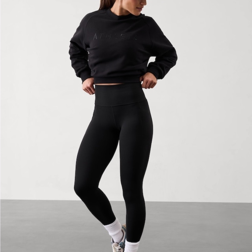 Athleta Salutation Stash 7/8 Tight - Small Petite
